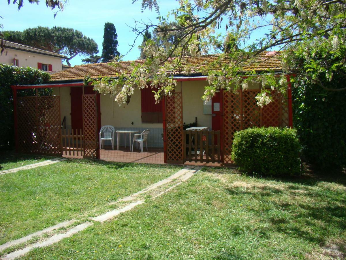 Casa Vacanze Guardamare San Vincenzo Bagian luar foto